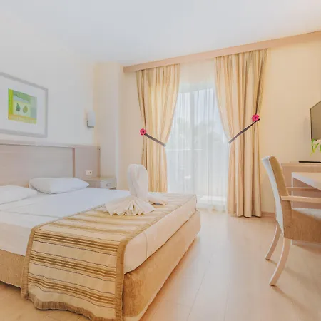 Sural (adults Only) Θέρετρο