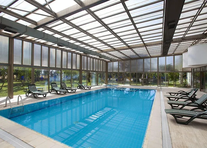 Sural (adults Only) Sidé