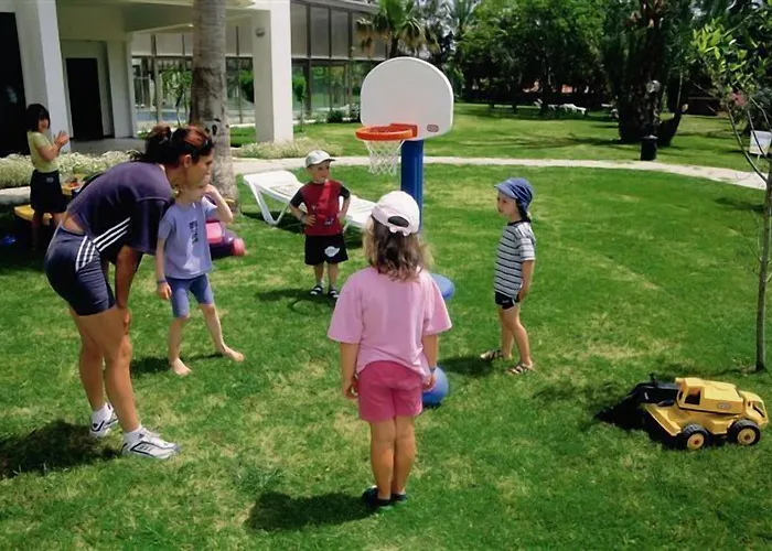 Sural (adults Only) Sidé